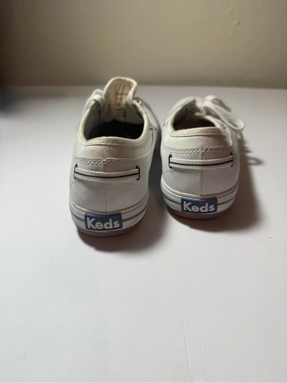 Keds Women’s White Leather Lace-Up Sneakers Size 11